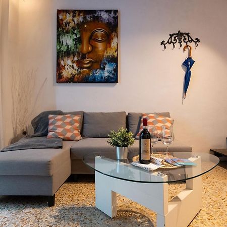 F1 - Santa Croce One Bedroom Apartment For Couples フィレンツェ エクステリア 写真