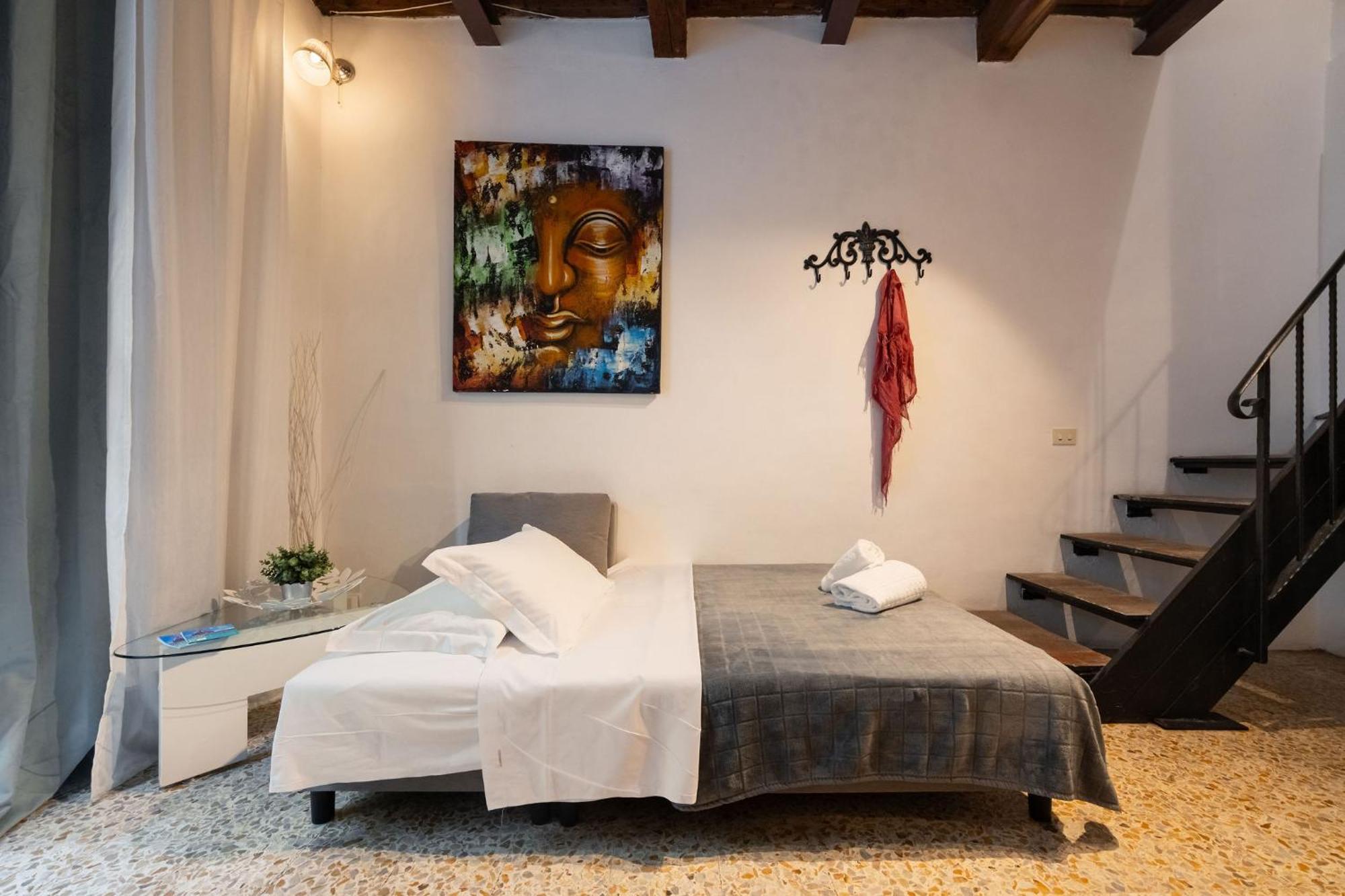 F1 - Santa Croce One Bedroom Apartment For Couples フィレンツェ エクステリア 写真